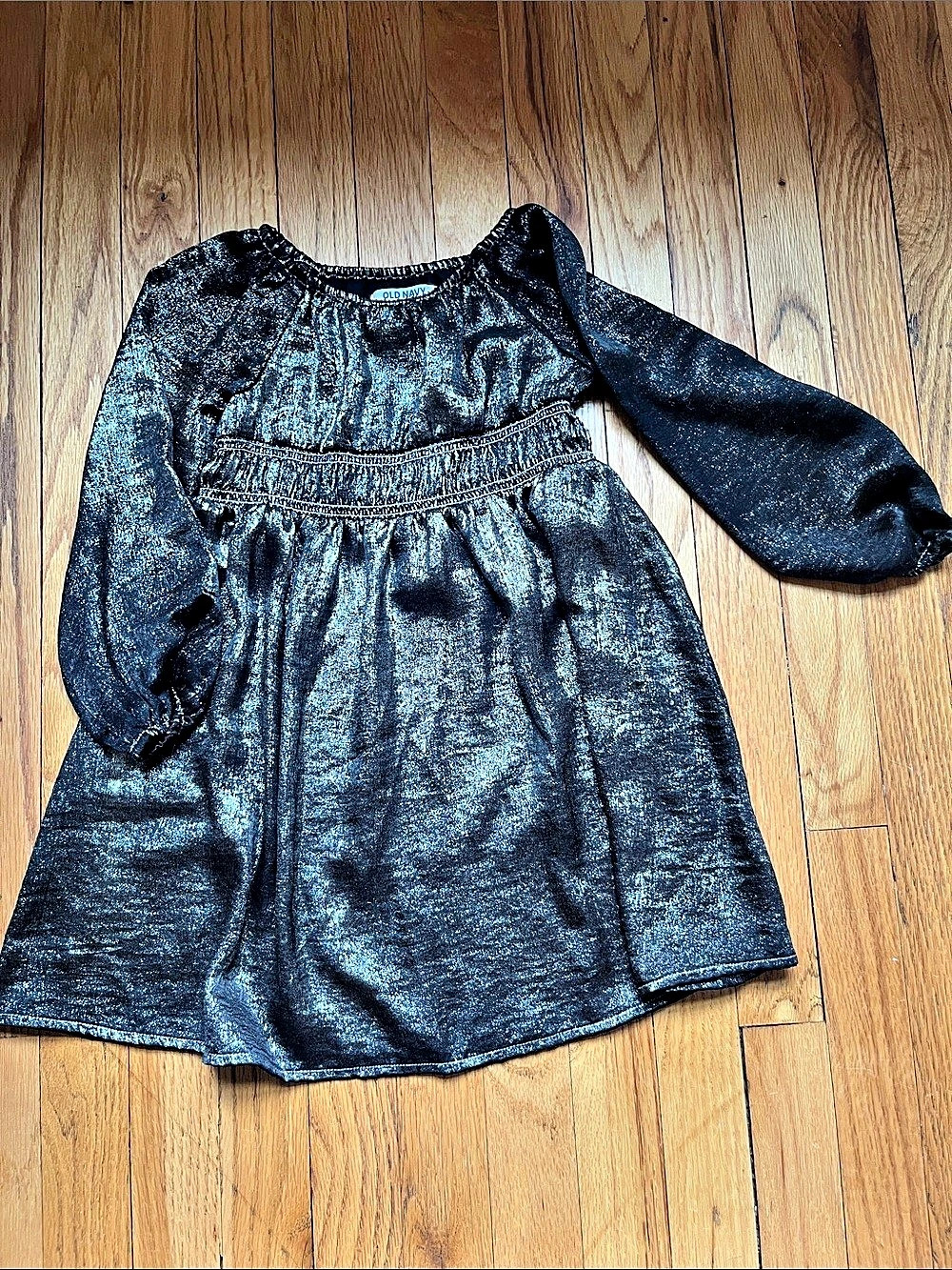 Old Navy Girls Size 5T Silver/Black Long Sleeve Dress Like New w/ black cardigan